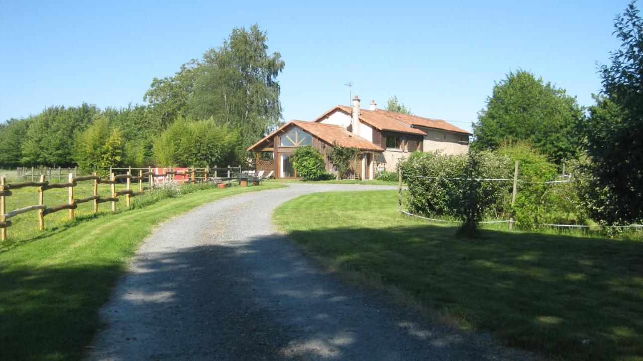 Les Croisettes Le Pin (Deux-Sevres) Exterior foto