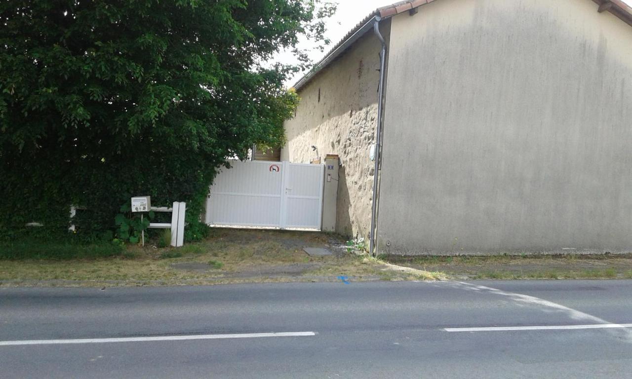 Les Croisettes Le Pin (Deux-Sevres) Exterior foto